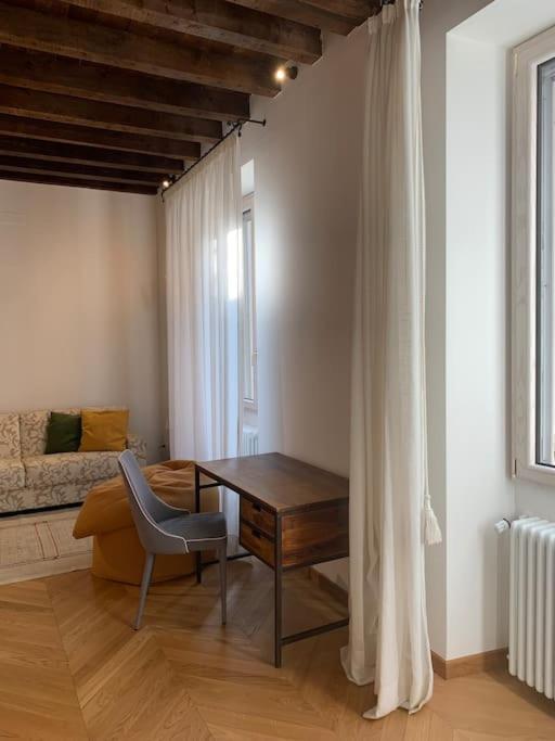 Appartamento Incantevole Nel Cuore Di Milano Exterior foto